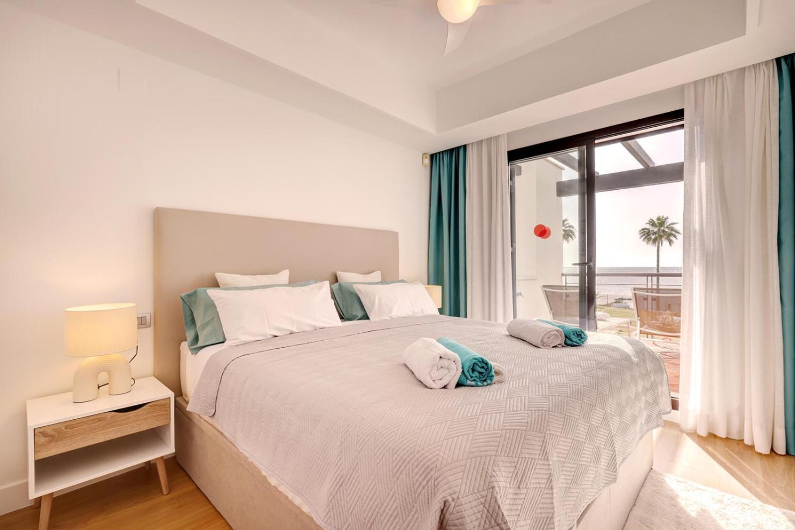 Sunrise Beach Front - Casares Del Mar Buitenkant foto