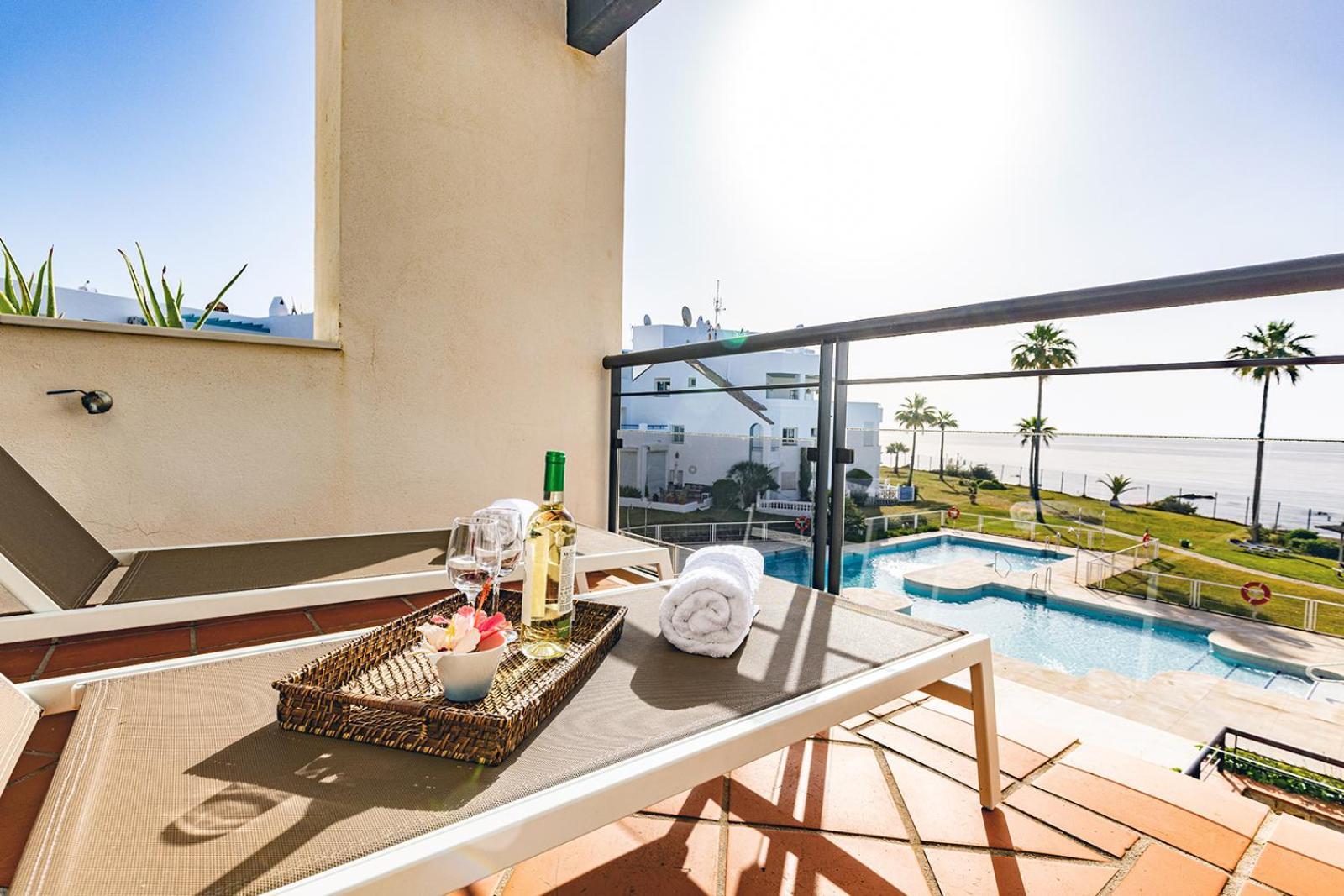 Sunrise Beach Front - Casares Del Mar Buitenkant foto